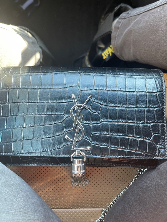 イブサンローラン  （ブランドバッグ）の商品画像 - 査定依頼日：2025年11月16日 - 最高査定価格：150,000円