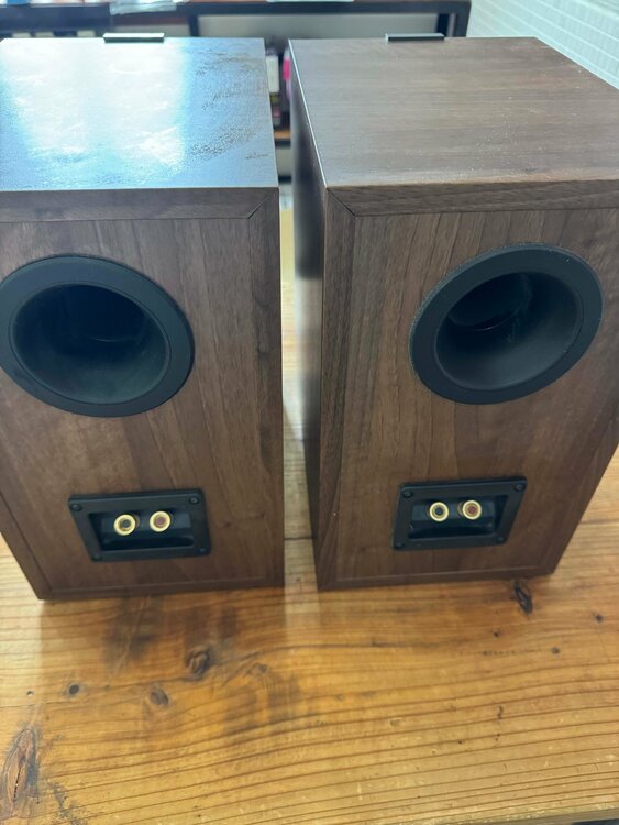 KEF Q-350（オーディオ・スピーカー）の商品画像 - 査定依頼日：2026年4月14日 - 最高査定価格：20,000円