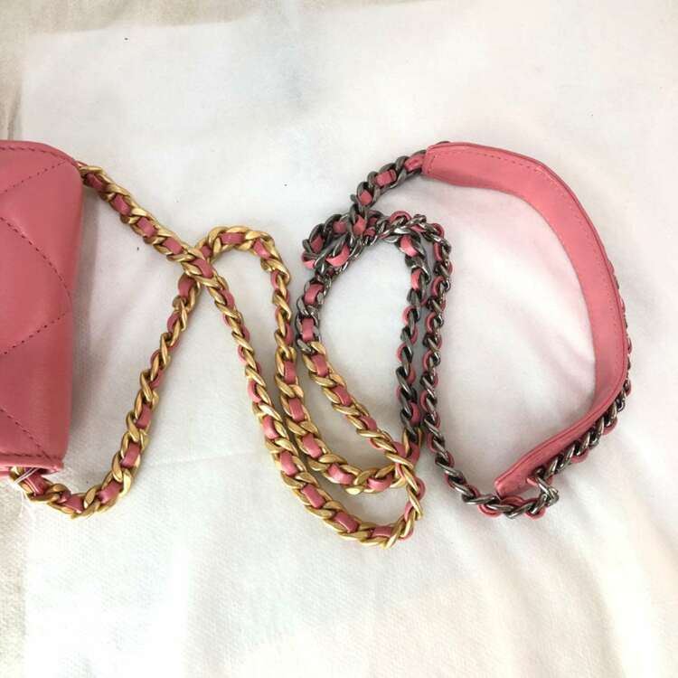 シャネル19 チェーンウォレット（ブランドバッグ）の商品画像 - 査定依頼日：2025年1月20日 - 最高査定価格：150,000円