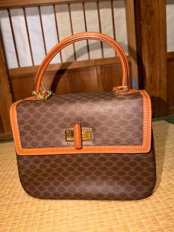 ショルダーバッグ（ブランドバッグ）の商品画像 - 査定依頼日：2026年9月21日 - 最高査定価格：20,000円