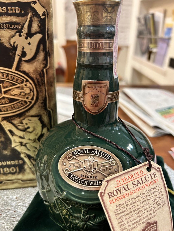 ウイスキー シーバスリーガル （お酒）の商品画像 - 査定依頼日：2026年1月15日 - 最高査定価格：4,000円