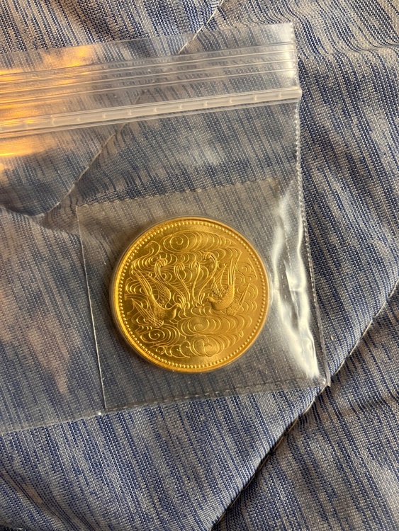 天皇陛下御在位60年記念10万円金貨（金・貴金属）の商品画像 - 査定依頼日：2026年8月8日 - 最高査定価格：450,000円