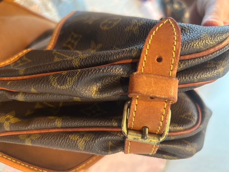 ソミュール30（ブランドバッグ）の商品画像 - 査定依頼日：2025年11月4日 - 最高査定価格：75,000円