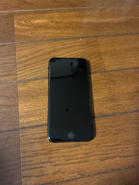 iPhone SE (第 3 世代) 64GB 楽天モバイル（スマホ）の商品画像 - 査定依頼日：2026年4月28日 - 最高査定価格：20,000円