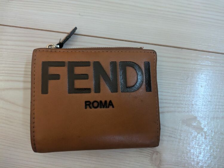 フェンディ  （ブランドバッグ）の商品画像 - 査定依頼日：2025年9月15日 - 最高査定価格：20,000円