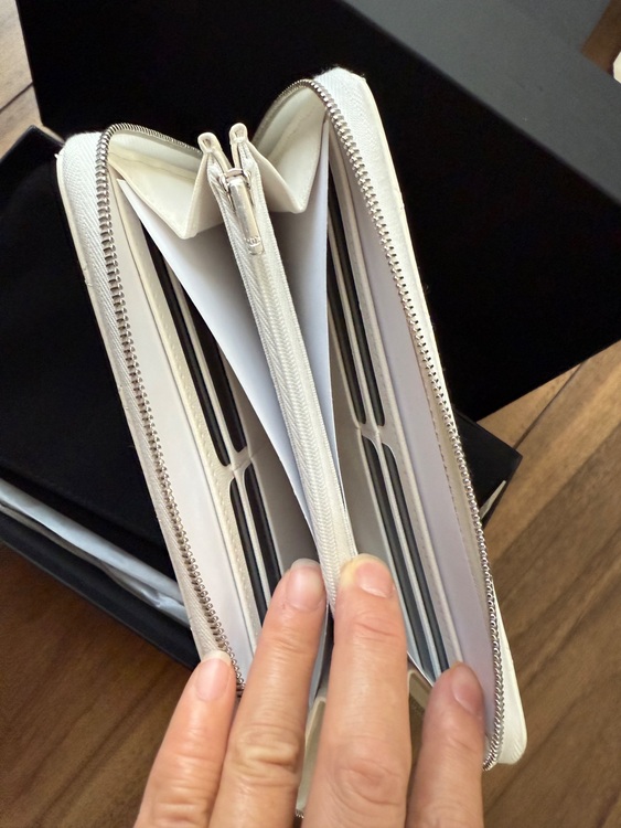 ラムスキン長財布（ブランド財布・小物）の商品画像 - 査定依頼日：2025年6月30日 - 最高査定価格：80,000円