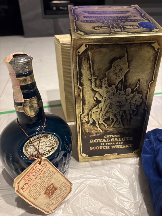 ROYAL SALUTE（お酒）の商品画像 - 査定依頼日：2026年4月19日 - 最高査定価格：23,500円