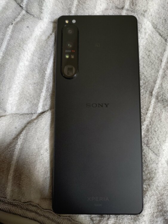 Xperia1 Ⅳ シリーズ au （スマホ）の商品画像 - 査定依頼日：2026年4月8日 - 最高査定価格：15,000円