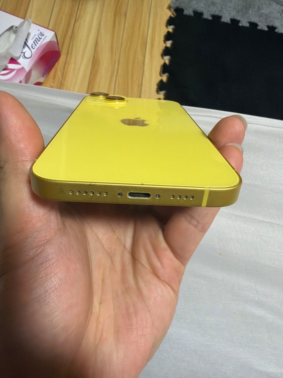 iPhone iPhone 14 Plus 256GB docomo（スマホ）の商品画像 - 査定依頼日：2026年8月4日 - 最高査定価格：29,000円
