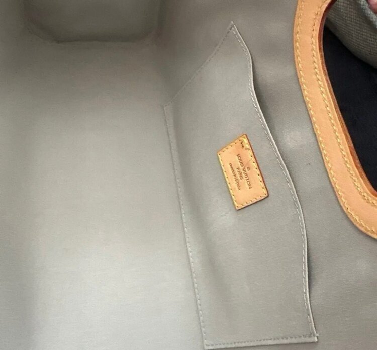 ヴェルニ ロクスバリー ドライブ ML（ブランドバッグ）の商品画像 - 査定依頼日：2025年4月19日 - 最高査定価格：35,000円