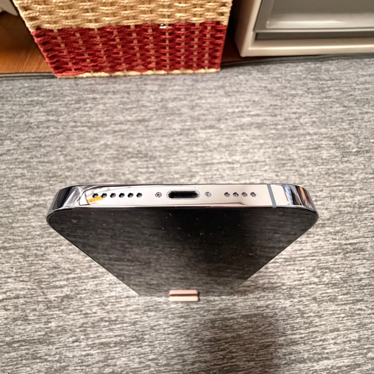 iPhone 13 Pro Max 128GB SIMフリー（スマホ）の商品画像 - 査定依頼日：2025年10月11日 - 最高査定価格：71,000円