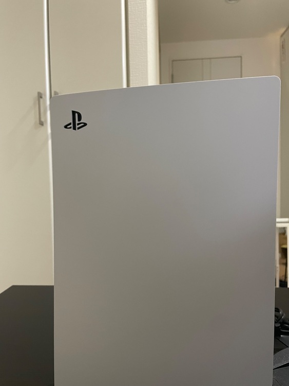 PlayStation5 cfl-1200a01（ゲーム機本体・ゲームソフト）の商品画像 - 査定依頼日：2025年10月12日 - 最高査定価格：37,000円