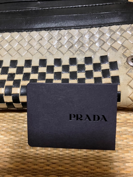 034MADRAS F0Q07 ARGENT＋MTU VAR.13（ブランド財布・小物）の商品画像 - 査定依頼日：2026年6月1日 - 最高査定価格：100,000円