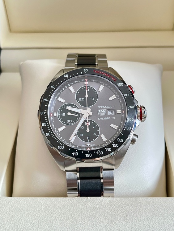 タグホイヤー フォーミュラ CAZ2012BA097（高級時計）の商品画像 - 査定依頼日：2025年6月21日 - 最高査定価格：220,000円