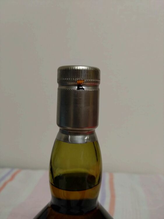 ポートエレン30年（お酒）の商品画像 - 査定依頼日：2025年8月4日 - 最高査定価格：210,000円