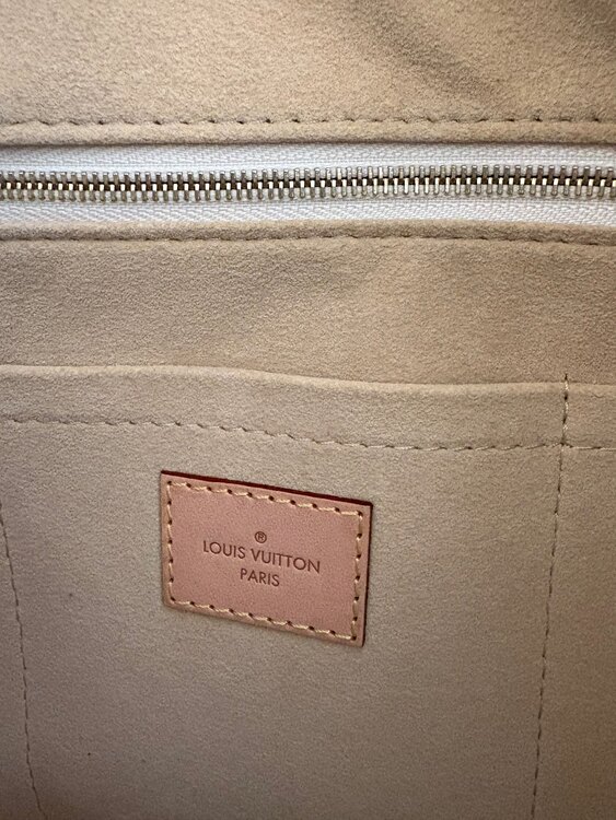 ルイヴィトン ダミエ （ブランドバッグ）の商品画像 - 査定依頼日：2025年5月15日 - 最高査定価格：160,000円