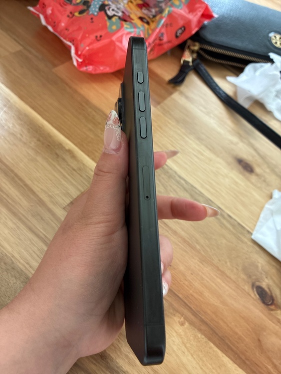 iPhone iPhone 16 Pro Max 256GB Softbank（スマホ）の商品画像 - 査定依頼日：2026年6月19日 - 最高査定価格：132,500円
