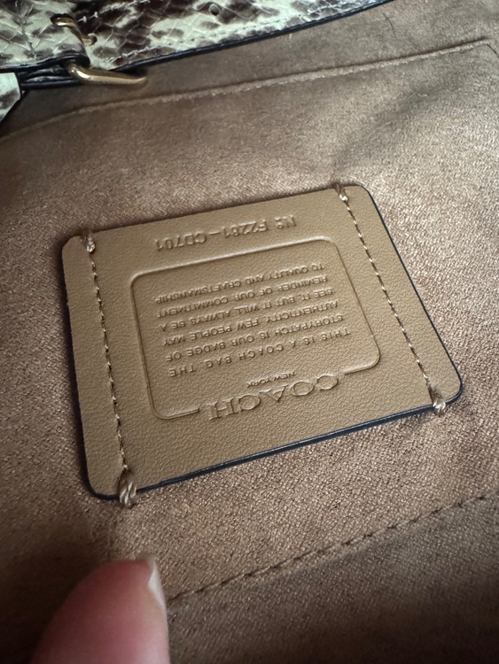 その他 コーチ （ブランドバッグ）の商品画像 - 査定依頼日：2025年6月21日 - 最高査定価格：8,000円