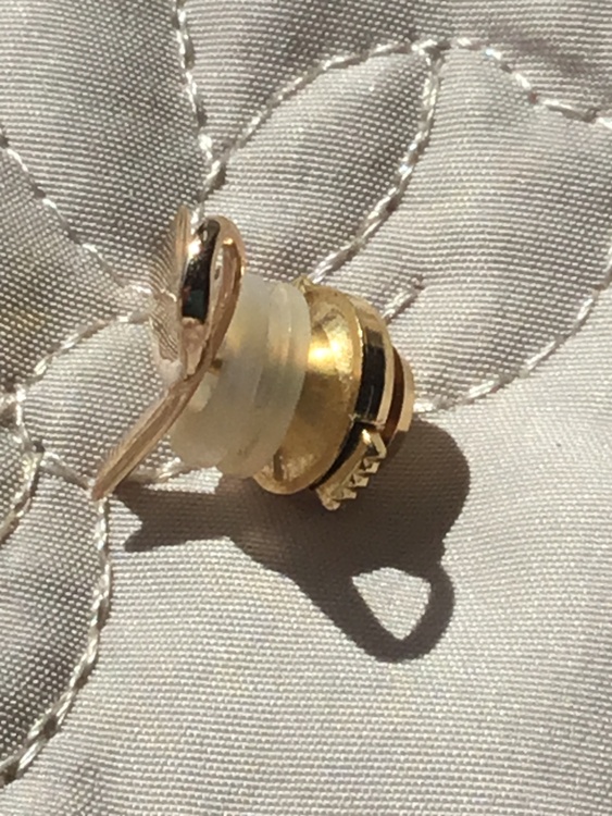 GINZA TANAKA ピンクリボンシリーズk18ピンクgold タイニーピン（金・貴金属）の商品画像 - 査定依頼日：2026年10月17日 - 最高査定価格：75,000円