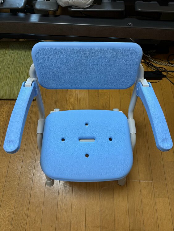 シャワーチェア（介護用品）の商品画像 - 査定依頼日：2026年7月24日 - 最高査定価格：5,000円