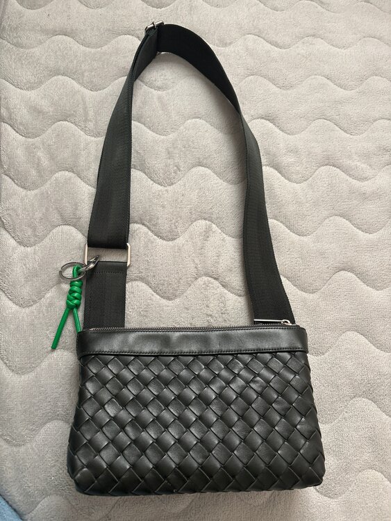 ボッテガ・ヴェネタ  （ブランドバッグ）の商品画像 - 査定依頼日：2025年4月19日 - 最高査定価格：130,000円