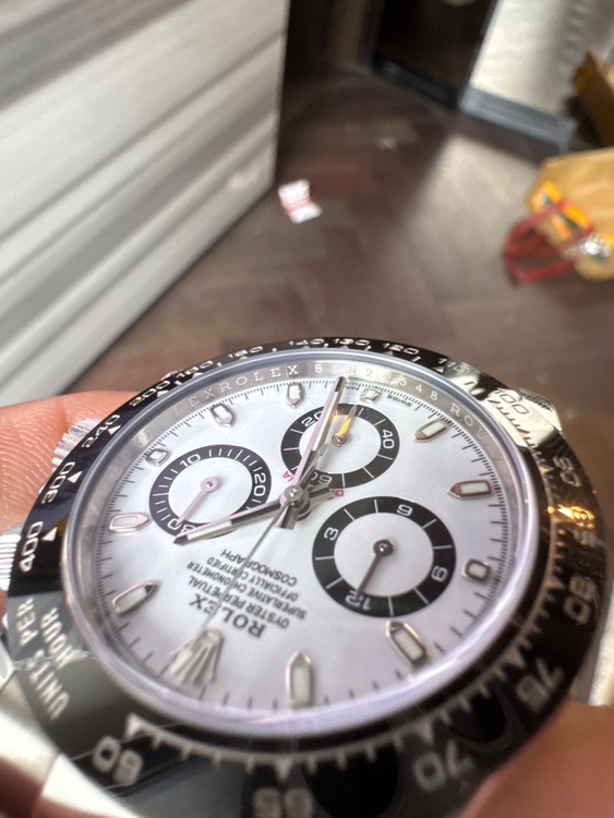 ロレックス デイトナ 116500LN whit（高級時計）の商品画像 - 査定依頼日：2025年7月27日 - 最高査定価格：4,360,000円