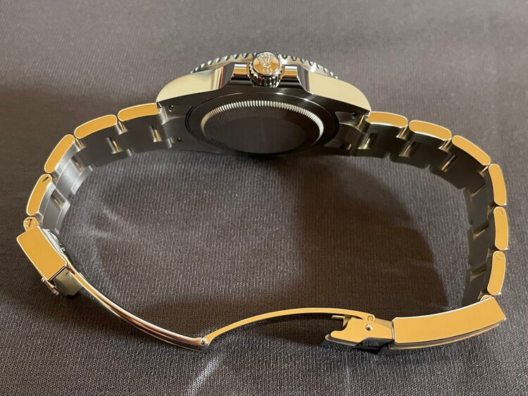 ロレックス GMTマスター （高級時計）の商品画像 - 査定依頼日：2025年4月29日 - 最高査定価格：2,390,000円