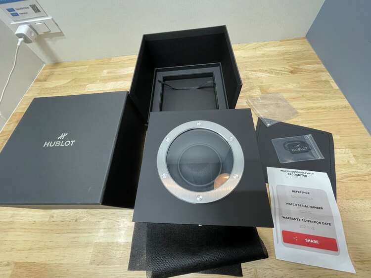 アエロフュージョン ブラックマジック（高級時計）の商品画像 - 査定依頼日：2025年3月23日 - 最高査定価格：1,150,000円