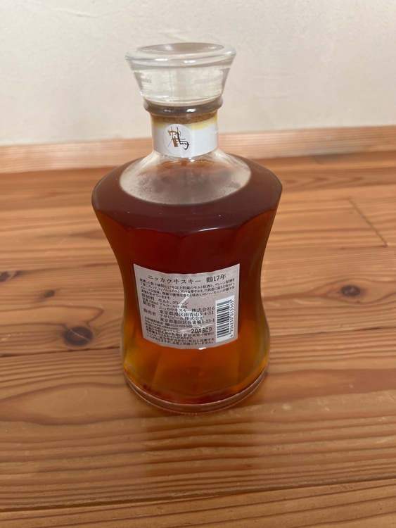 鶴　黒　17年（お酒）の商品画像 - 査定依頼日：2025年12月7日 - 最高査定価格：28,000円