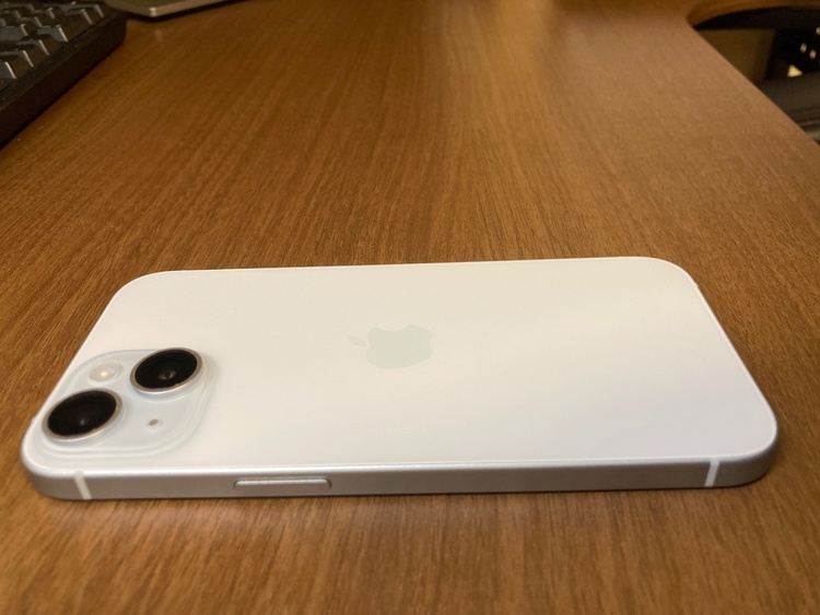 iPhone iPhone 15 256GB SIMフリー（スマホ）の商品画像 - 査定依頼日：2026年9月24日 - 最高査定価格：75,000円