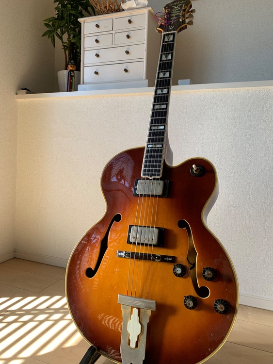 Epiphone Emperor 70年代製（ピアノ・楽器・PA機材）の商品画像 - 査定依頼日：2026年10月7日 - 最高査定価格：150,000円
