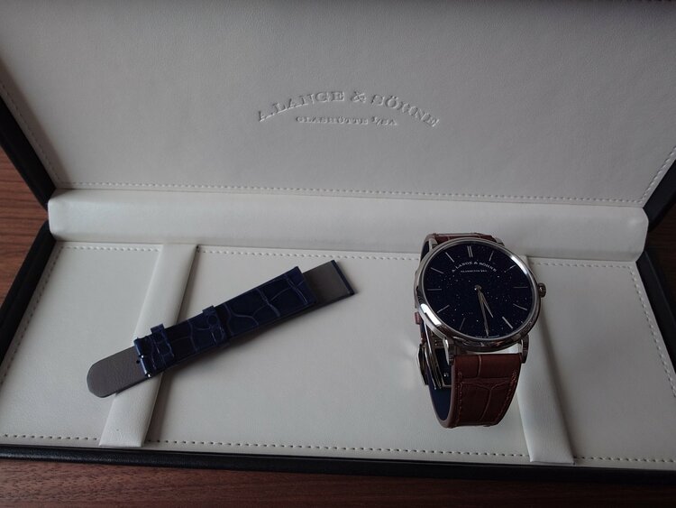 サクソニアフラッハコッパーブルー（高級時計）の商品画像 - 査定依頼日：2025年12月29日 - 最高査定価格：2,350,000円