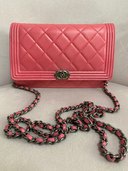 ボーイシャネルチェーンウォレット（ブランドバッグ）の商品画像 - 査定依頼日：2022年8月22日 - 最高査定価格：185,000円