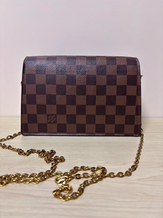 クロワゼット （ブランドバッグ）の商品画像 - 査定依頼日：2026年3月14日 - 最高査定価格：100,000円