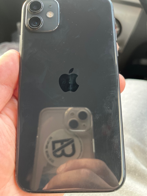 iPhone11 128GB docomo（スマホ）の商品画像 - 査定依頼日：2026年3月16日 - 最高査定価格：100,000円