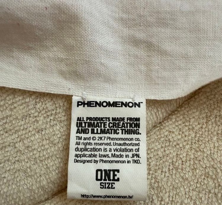 PHENOMENON 大判ストール　グラフィティ　スプレー（古着・ファッション）の商品画像 - 査定依頼日：2026年1月22日 - 最高査定価格：100,000円