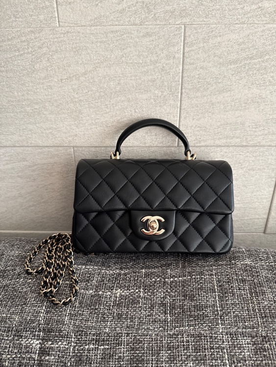 ワンハンドル（ブランドバッグ）の商品画像 - 査定依頼日：2026年1月26日 - 最高査定価格：710,000円