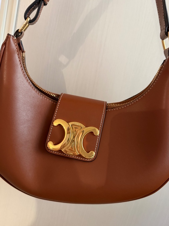 セリーヌ  （ブランドバッグ）の商品画像 - 査定依頼日：2026年4月23日 - 最高査定価格：100,000円