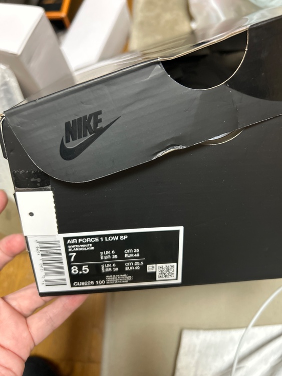 CU9225-100（古着・ファッション）の商品画像 - 査定依頼日：2026年5月5日 - 最高査定価格：9,000円