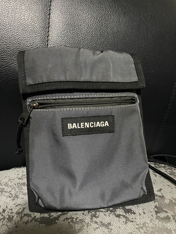 バレンシアガ  （ブランドバッグ）の商品画像 - 査定依頼日：2026年1月29日 - 最高査定価格：35,000円