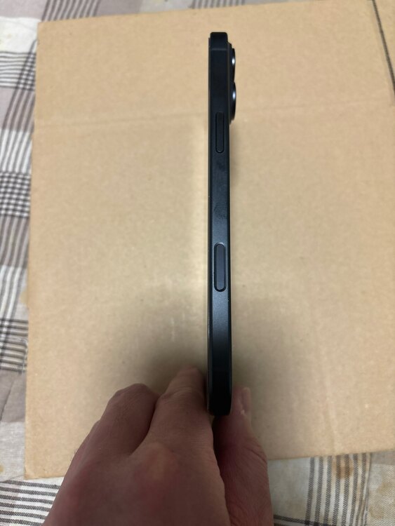 iPhone 16 Plus 128GB Softbank（スマホ）の商品画像 - 査定依頼日：2025年2月6日 - 最高査定価格：97,000円