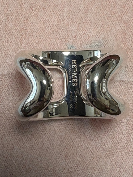 エルメス　オスモズ　GM  55サイズ（金・貴金属）の商品画像 - 査定依頼日：2025年10月2日 - 最高査定価格：105,000円