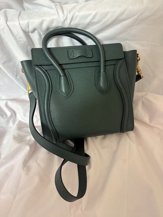 CELINE ラゲージ　ナノ（ブランドバッグ）の商品画像 - 査定依頼日：2025年4月19日 - 最高査定価格：135,000円