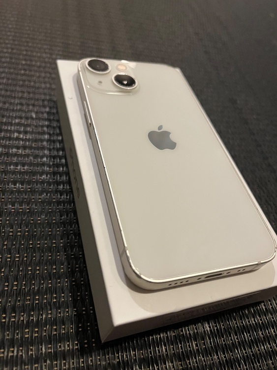 iPhone iPhone 13 mini 128GB Softbank（スマホ）の商品画像 - 査定依頼日：2026年9月23日 - 最高査定価格：28,500円
