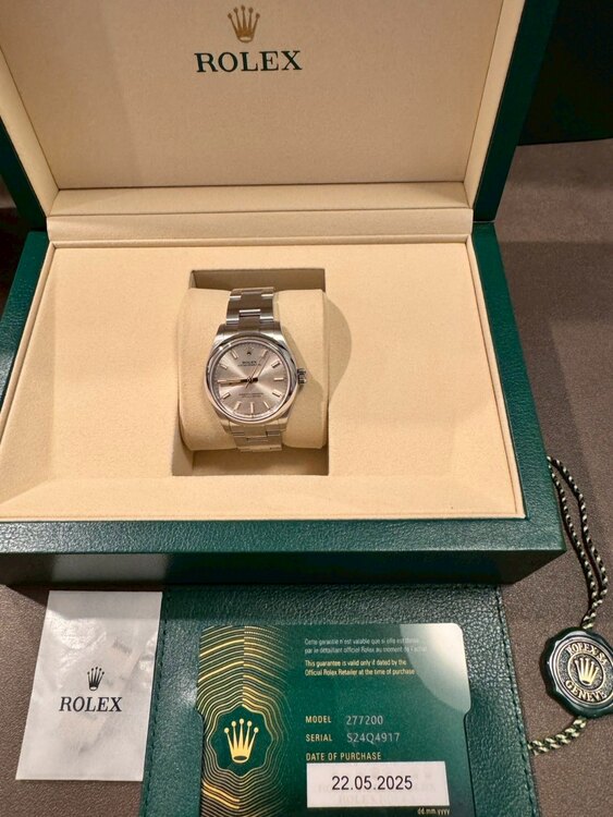 ロレックス　オイスターパーペチュアル　シルバー31（高級時計）の商品画像 - 査定依頼日：2025年5月22日 - 最高査定価格：870,000円