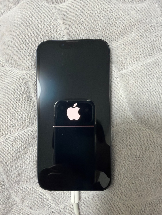 iPhone 13 128GB docomo（スマホ）の商品画像 - 査定依頼日：2026年4月20日 - 最高査定価格：28,000円