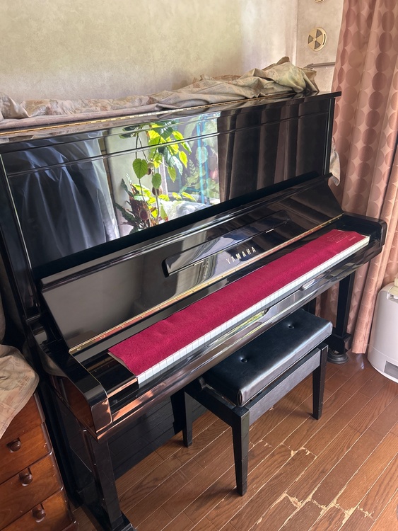 YAMAHA U300 ペダル3本　黒　製造番号5554987（ピアノ・楽器・PA機材）の商品画像 - 査定依頼日：2026年1月23日 - 最高査定価格：5,000円