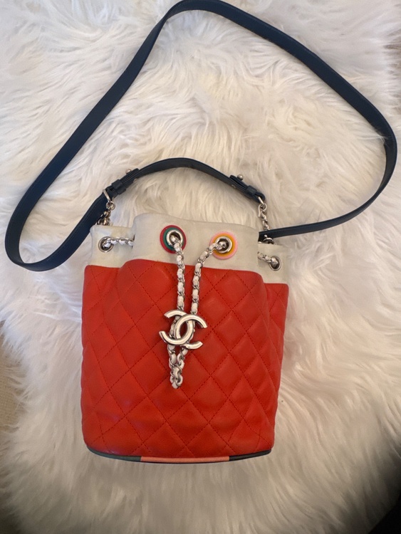 ハンドバッグ（ブランドバッグ）の商品画像 - 査定依頼日：2026年3月6日 - 最高査定価格：160,000円