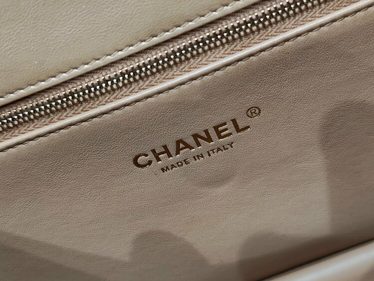 チェーンショルダー（ブランドバッグ）の商品画像 - 査定依頼日：2026年4月9日 - 最高査定価格：500,000円