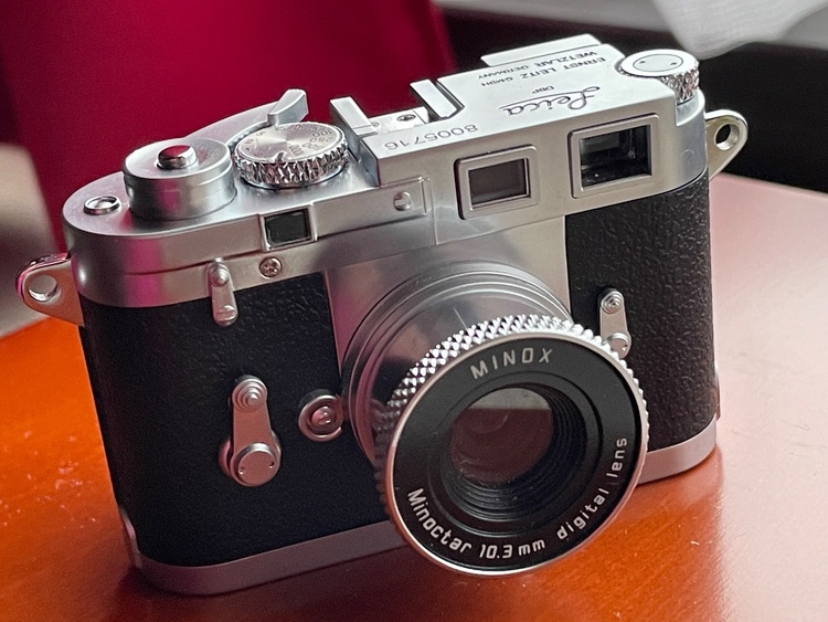 MINOX digital classic camera Leica M3（カメラ）の商品画像 - 査定依頼日：2025年12月25日 - 最高査定価格：4,450円